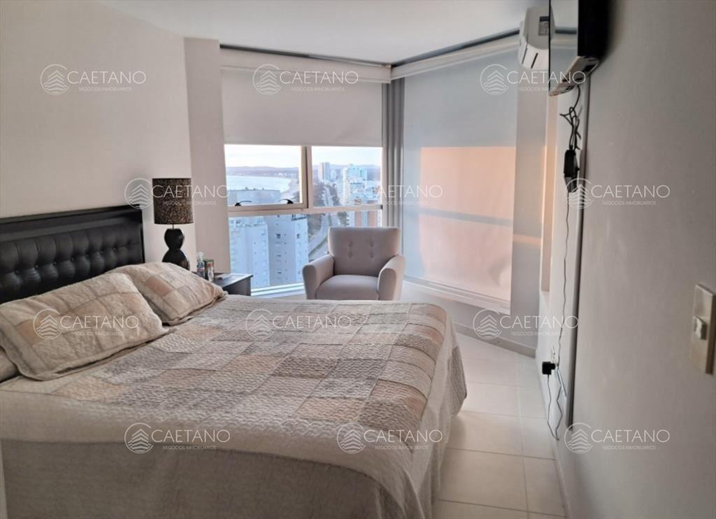 Venta apartamento en Punta del Este con vista al