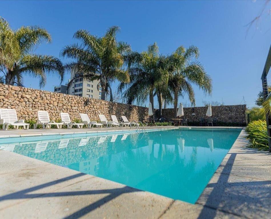 Hotel en Venta con vista al Rio , 20 habitaciones de 28 m2
