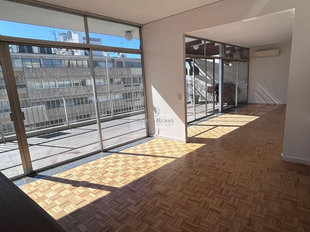 PENTHOUSE CON VISTA RAMBLA! MARTI Y RAMBLA! 103 MTS + 3O...