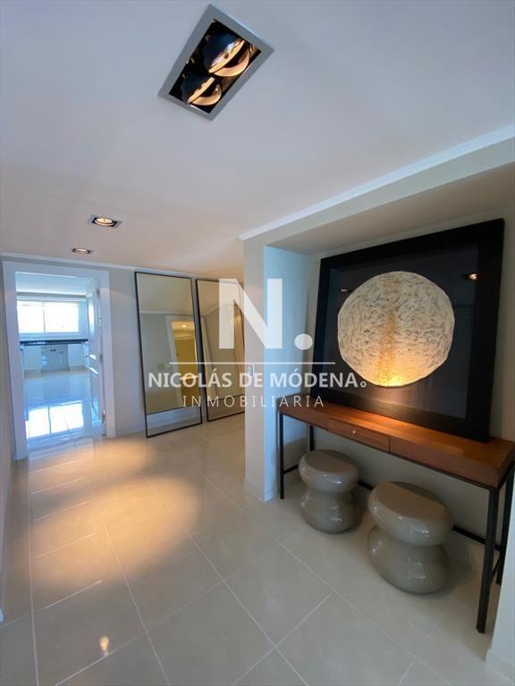 Departamento con vista a playa Masa en venta.