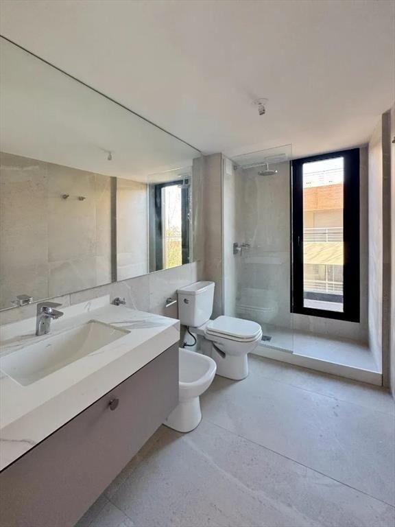 Apartamento De 2 Dormitorios En Alquiler - Costanera Villag
