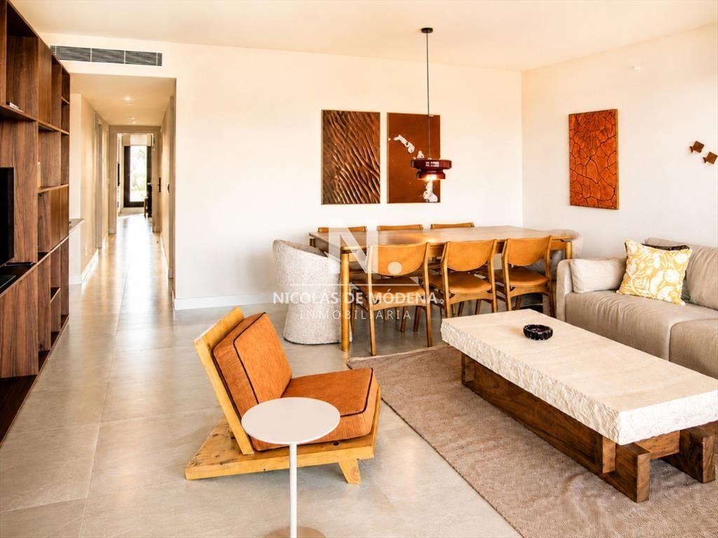 Vende apartamento de 3 dormitorios en suite en al