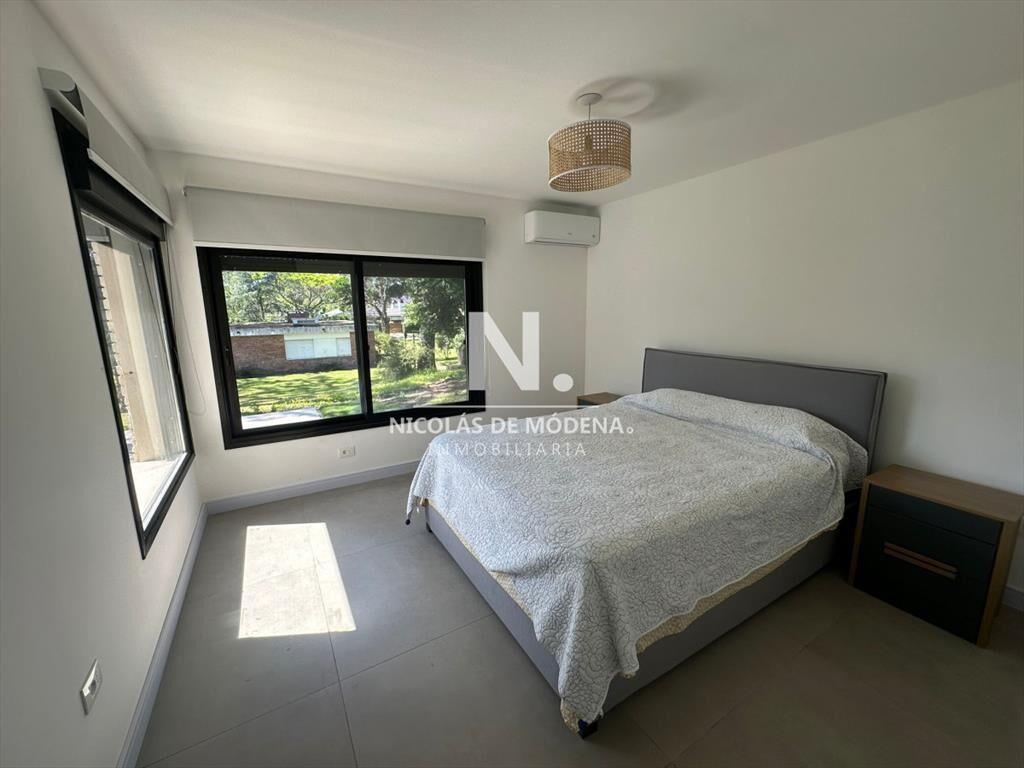 Casa en alquiler de 3 dormitorios en punta del este
