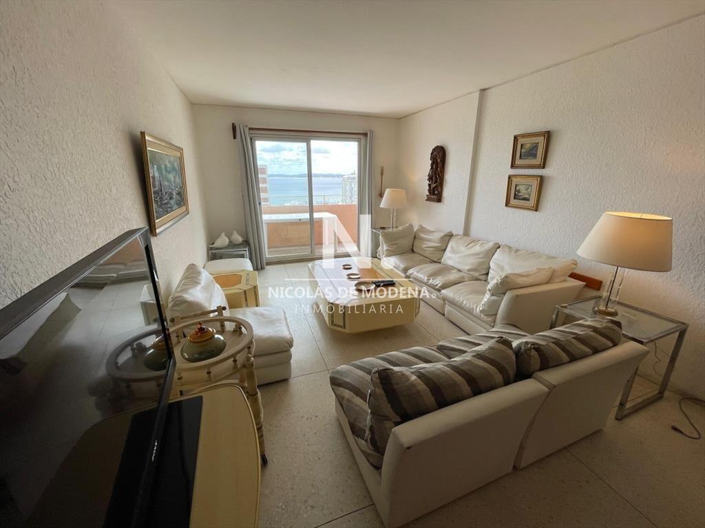 Apartamento en Peninsula, 2 dormitorios *