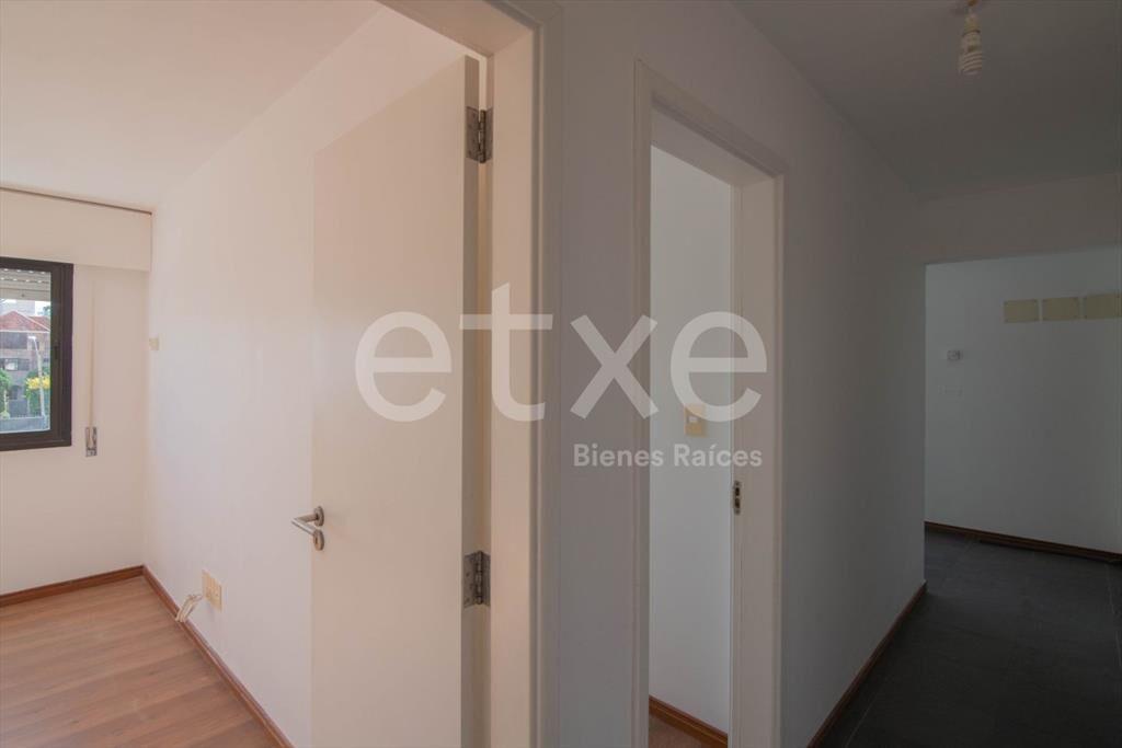 Apartamento Venta  3 dormitorios en Barra de Carrasco...