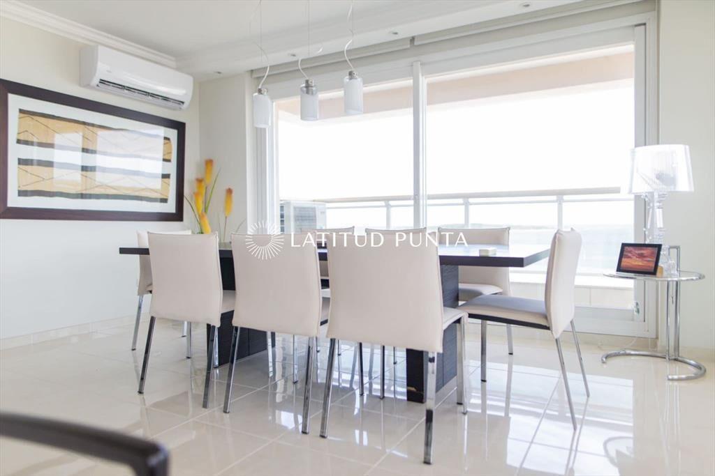 Apartamento esquinero en Le Jardin, 3 suites más