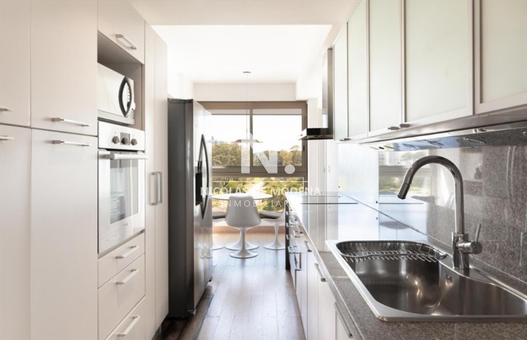 Vende apartamento de 2 dormitorios en Brava Punta