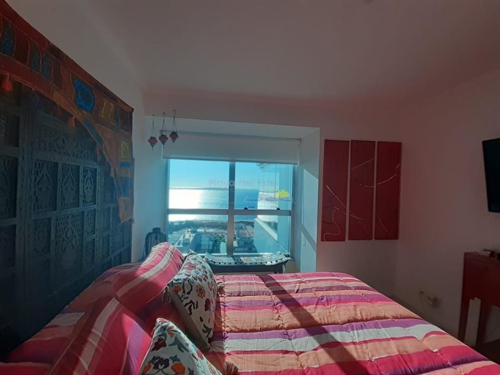 Pent house con vista directa a playa mansa