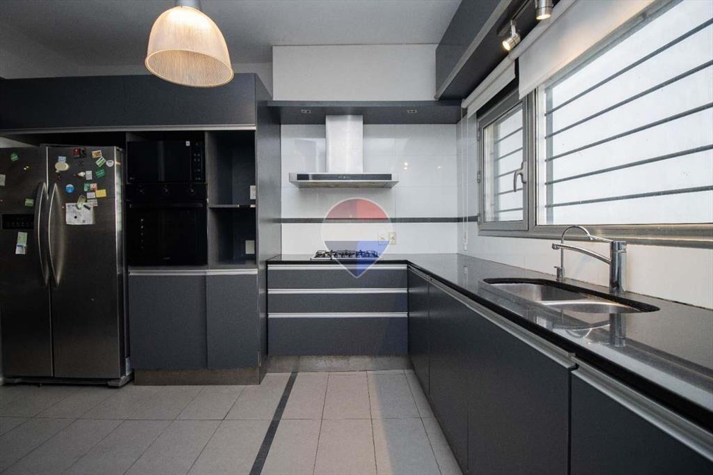Alquiler. Casa de 4 dormitorios en Puerto de Buceo