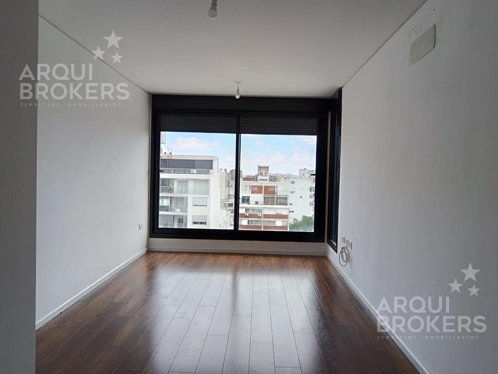 Venta apartamento penthouse tres dormitorios con renta en