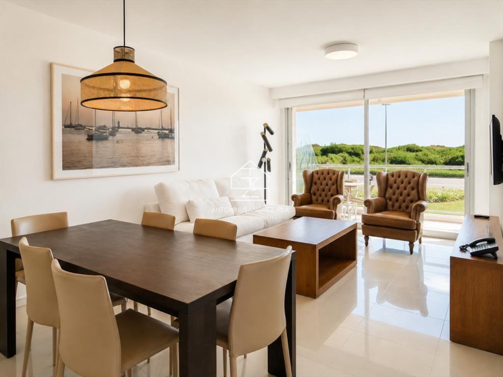 Apartamento de 3 Dormitorios en Venta Primera Línea del Ma