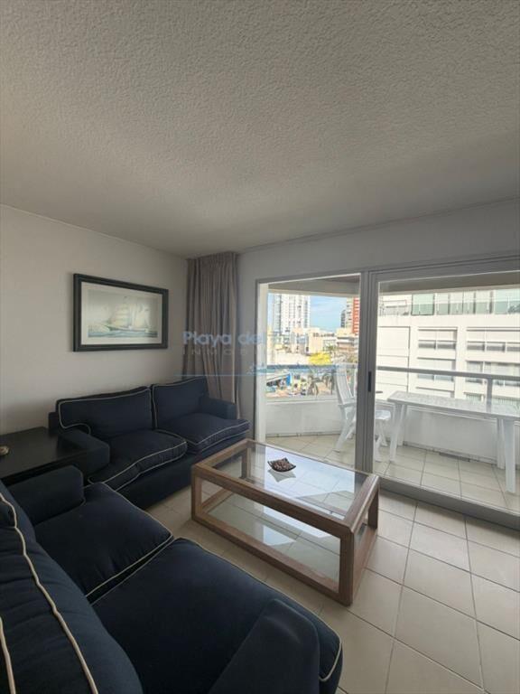 Pent-house en venta de 2 dormitorios en Punta del
