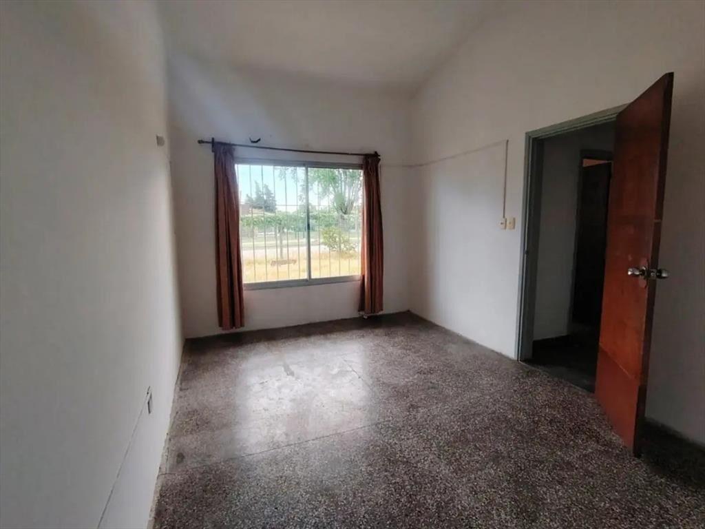 Casa en venta c/ cochera en Canelones