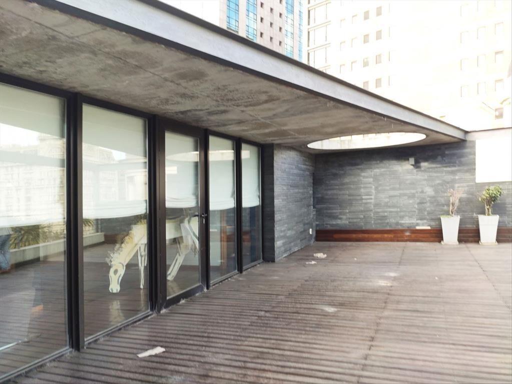 OFICINA CON TERRAZA - PLAZA INDEPENDENCIA