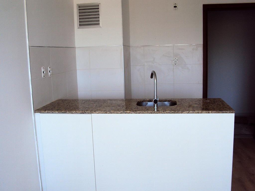 Oportunidad. En tres cruces apart 1 dorm al frente