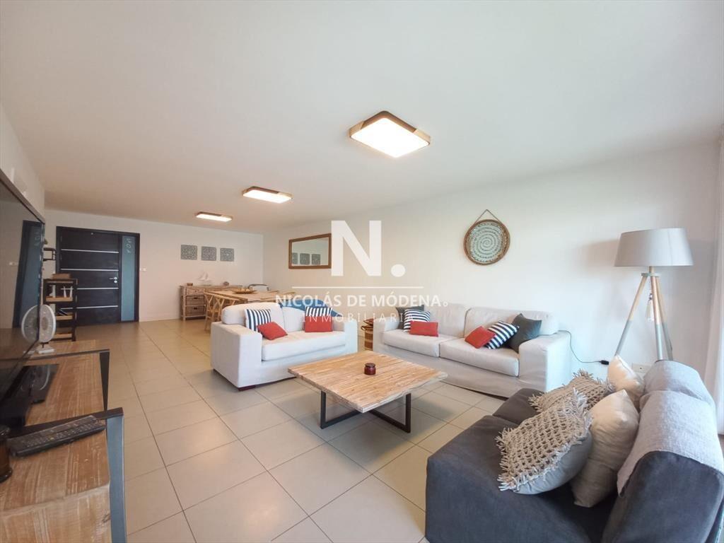 Comodo apartamento en Torre Manhattan