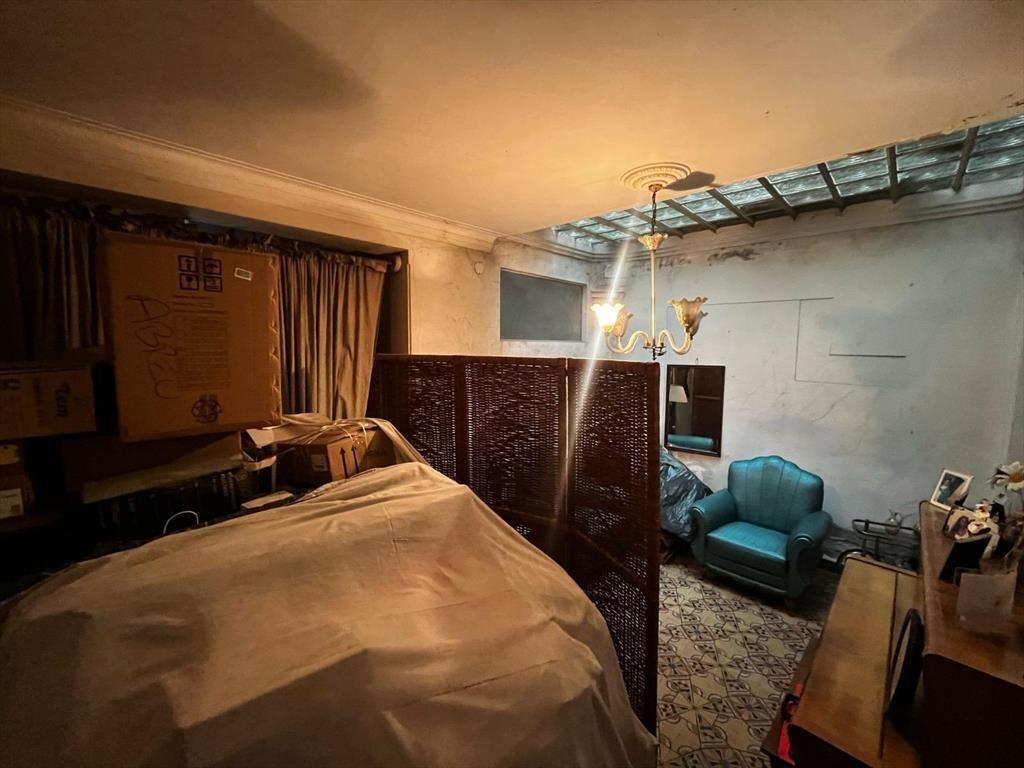 8 de octubre esq. Luis Alberto de Herrera , 280 m2, 3 dorm,