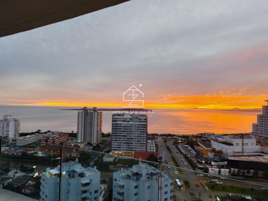 Dos dormitorios con vista al mar en venta