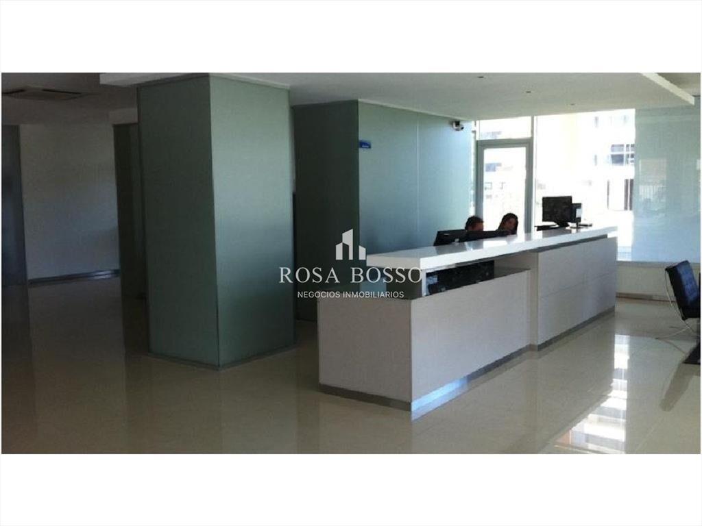 Apartamento en Brava, 3 dormitorios *