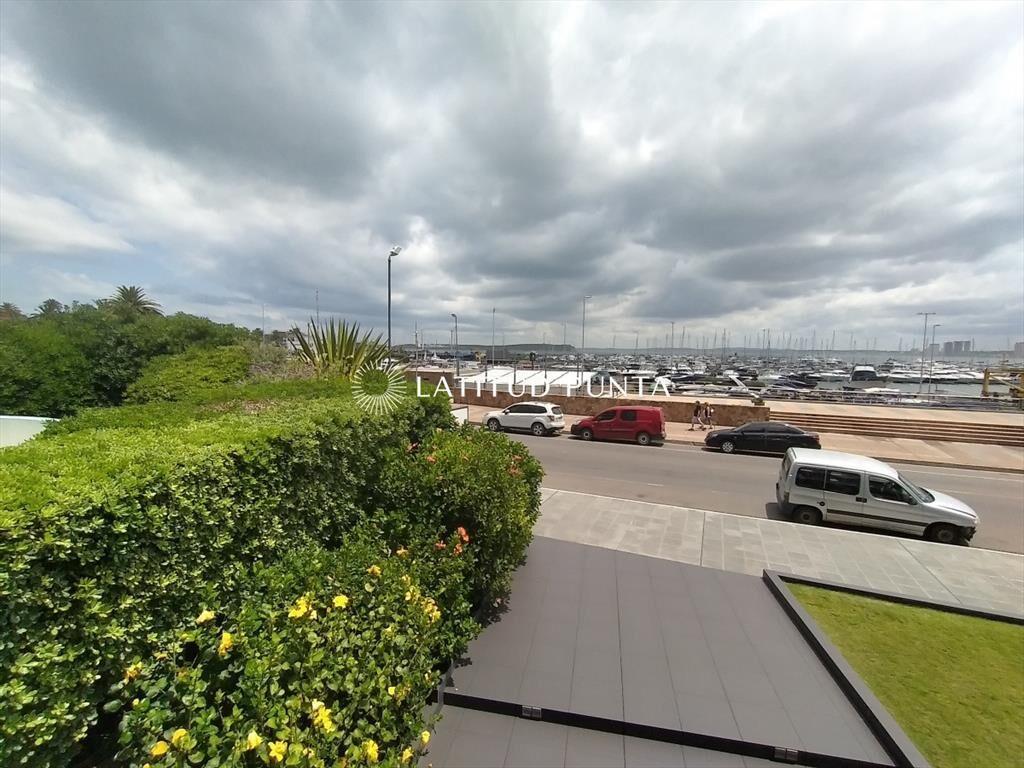 Apartamento frente al Puerto