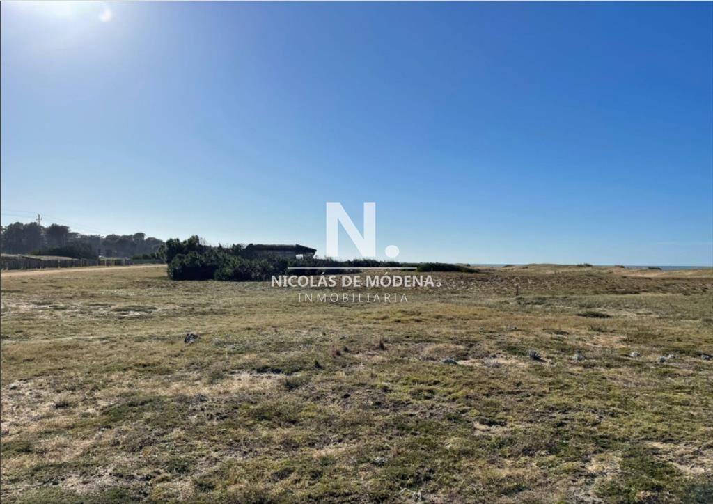 Vende Terreno en Manantiales