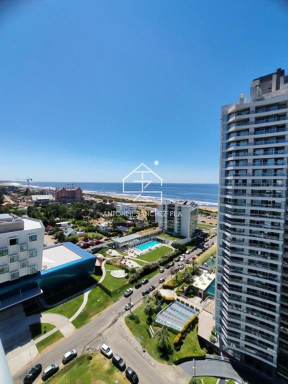 Venta Apartamento de 4 dormitorios Punta del Este