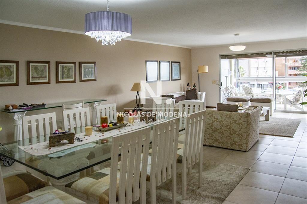 Apartamento 3 dormitorios con inmejorable vista!