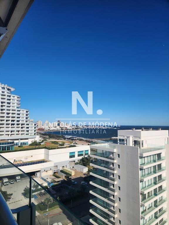 Vende apartamento de 3 dormitorios en Mansa- del