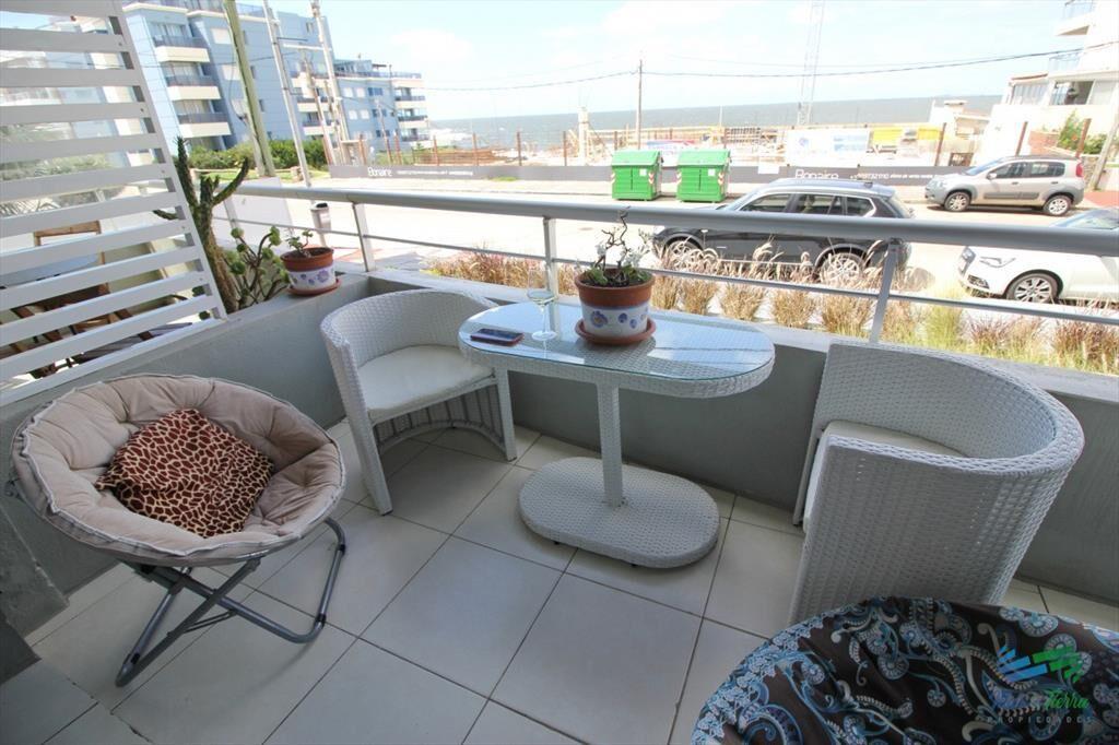 Apartamento de 2 dormitorios en venta con vista