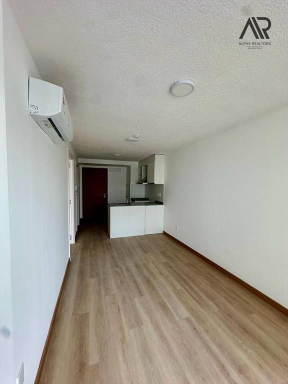 Alquiler Apartamento 1 Dormitorios 1 baño en tres Cruces