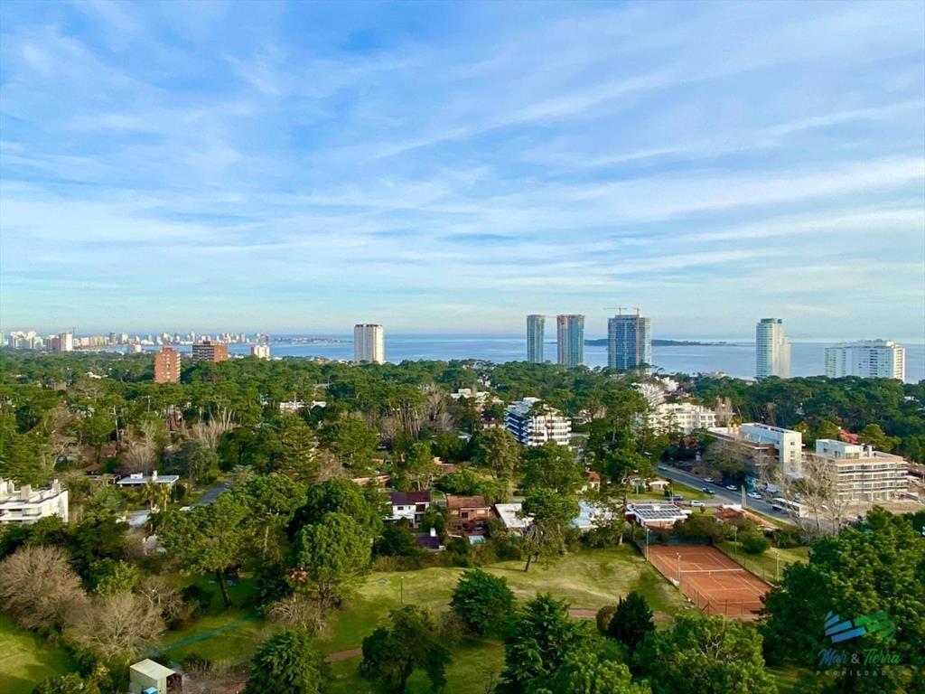En venta apartamento 3 dormitorios, vista al mar,