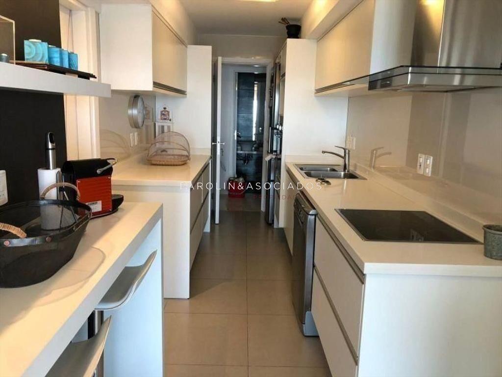 Apartamento de 3 dormitorios en Miami Boulevard,