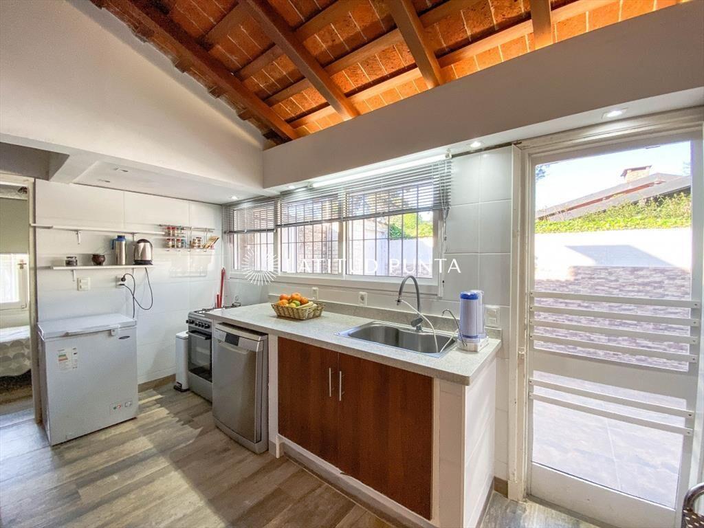 Mansa, casa con piscina climatizada