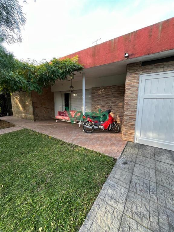 VENTA DE CASA SALINAS, 4 DORMITORIOS Y 2 BAÃ?OS