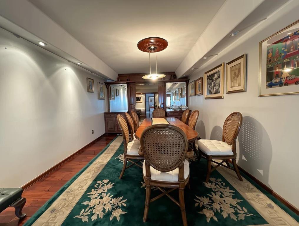 Alquiler Apartamento 4 Dormitorios y Servicio en Rambla de P