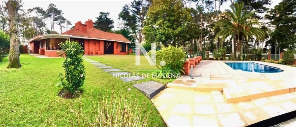 Vende apartamento de 3 dormitorios en San Rafael,