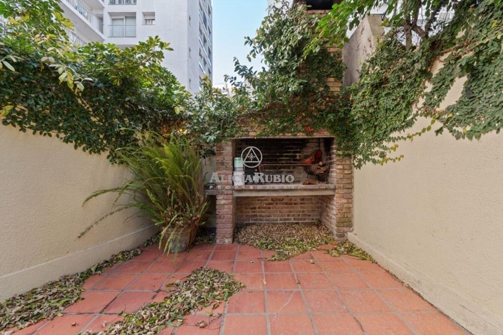 APARTAMENTO EN VENTA CON PATIO 122 MTS DE PARRILLERO. 2...