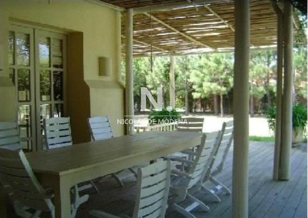 Casa de 4 dormitorios en venta.