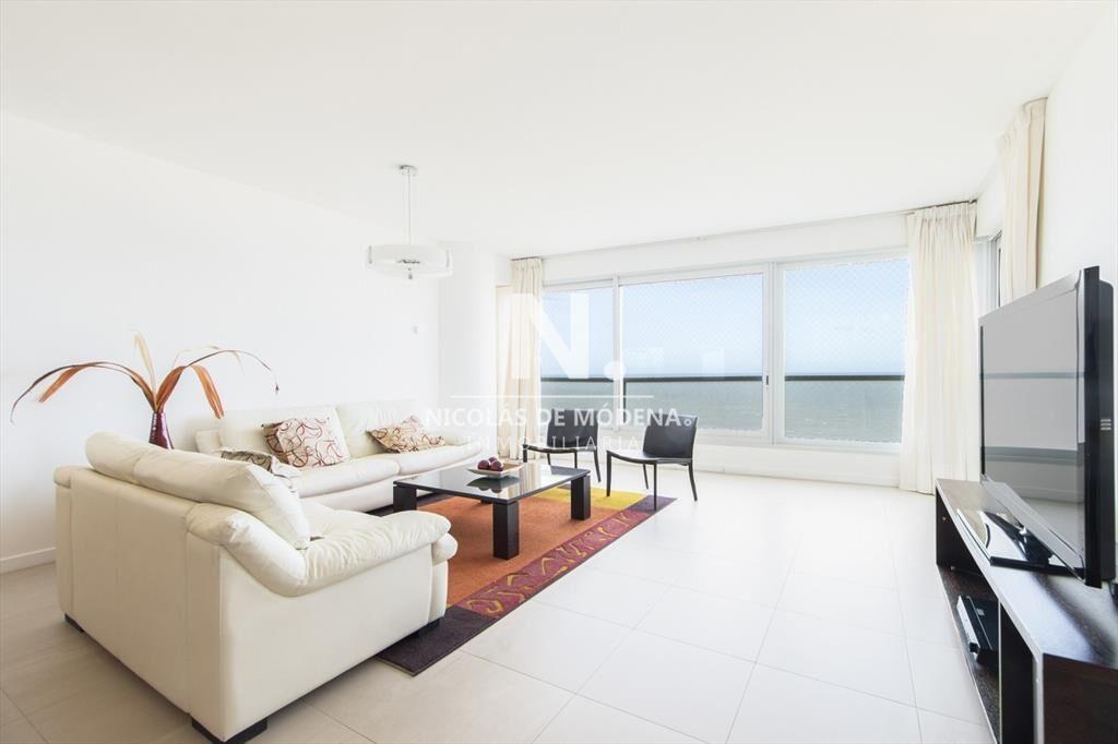 Apartamento en torre Le Parc en alquiler temporario, Playa