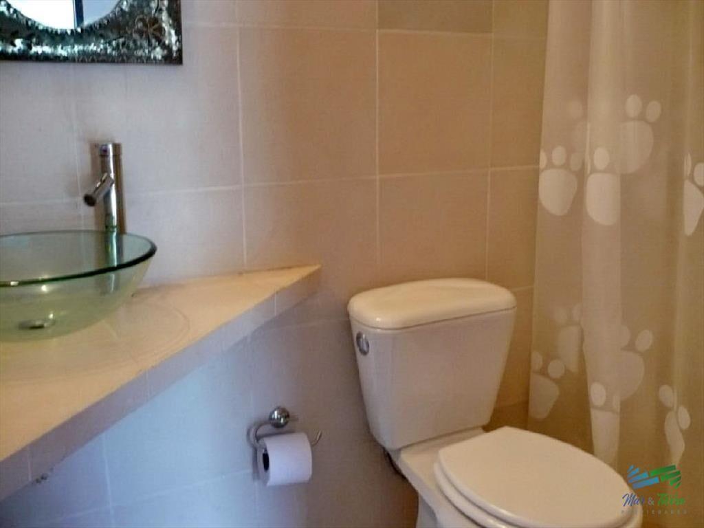 Se vende casa 5 dormitorios, con piscina en del