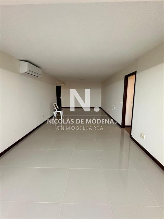 Vende espectacular apartamento en Roosevelt Punta