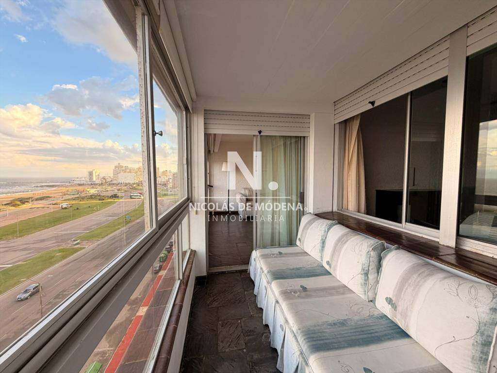 Apartamento de 1 dormitorio en venta, con garage
