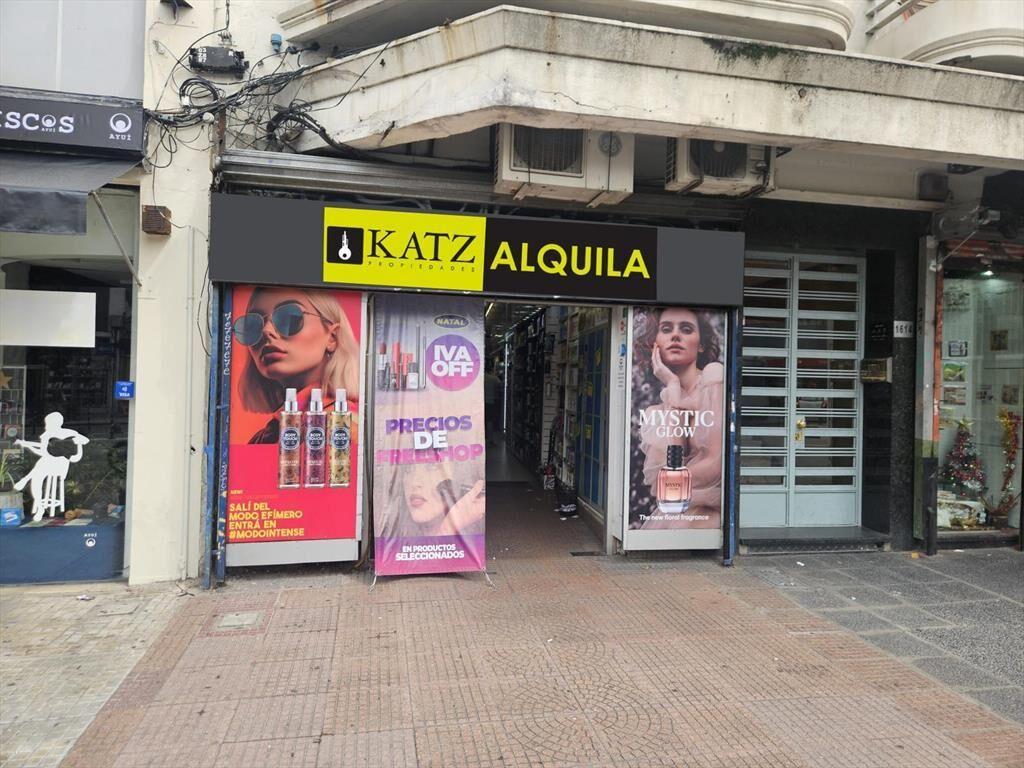 18 de julio y Roxlo, 236 m2 , 4,2 mts de frente, excelente