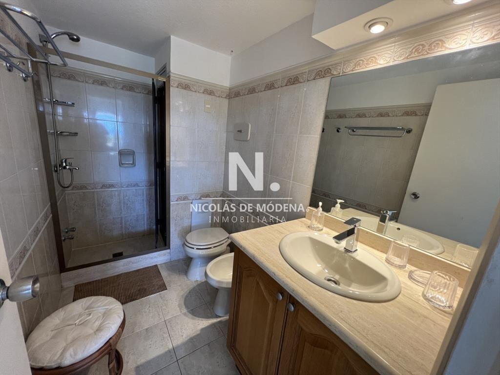 Departamento de 2 dormitorios en venta frente al