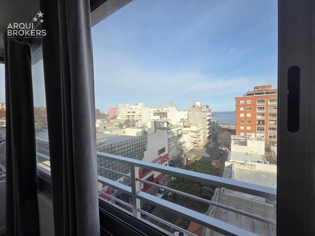 Apartamento de un dormitorio en venta en Parque Rodó con ga