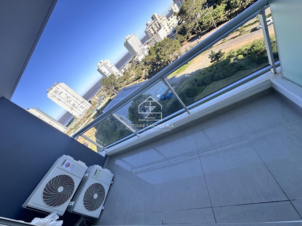Vende departamento en Torre One II, Punta del
