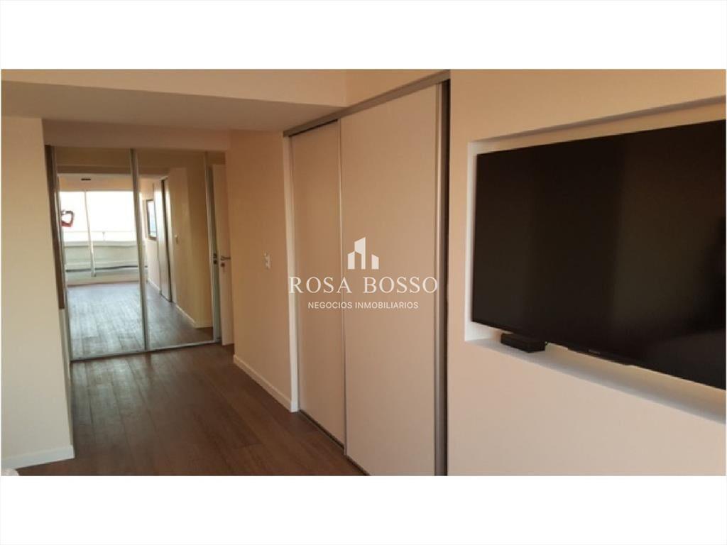 Apartamento en Peninsula para la venta.