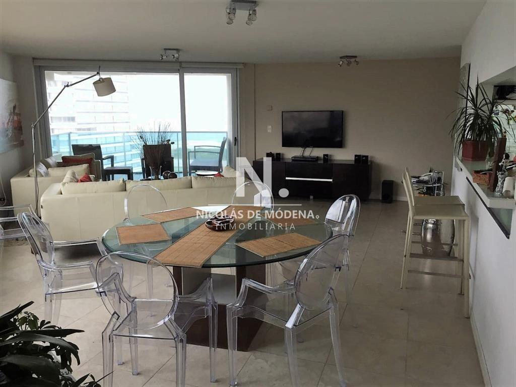 Torre con servicios en Brava