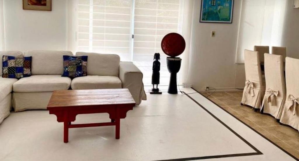 CASA EN VENTA DE 4 DORMITORIOS EN LA BARRA