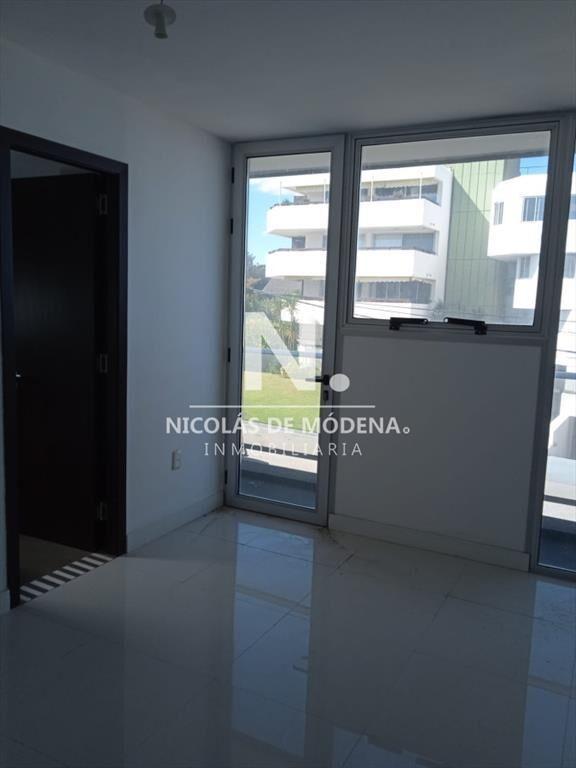 Apartamento en Primera linea,Playa Mansa